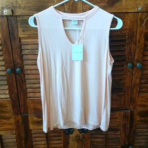 Peach sleeveless v neck